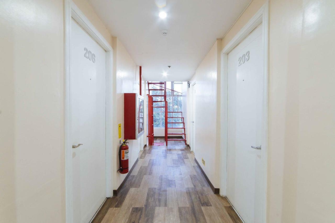 RedDoorz Plus near SM Lanang Davao Zewnętrze zdjęcie