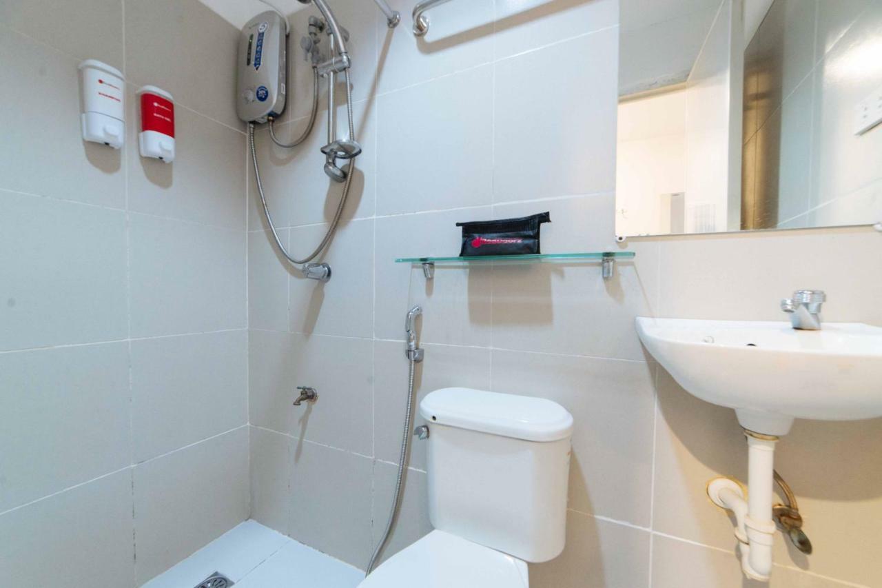 RedDoorz Plus near SM Lanang Davao Zewnętrze zdjęcie