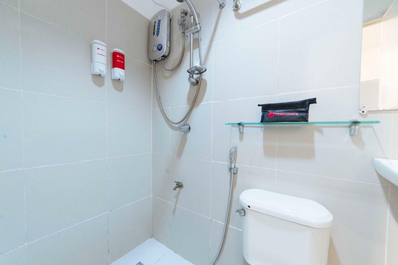 RedDoorz Plus near SM Lanang Davao Zewnętrze zdjęcie