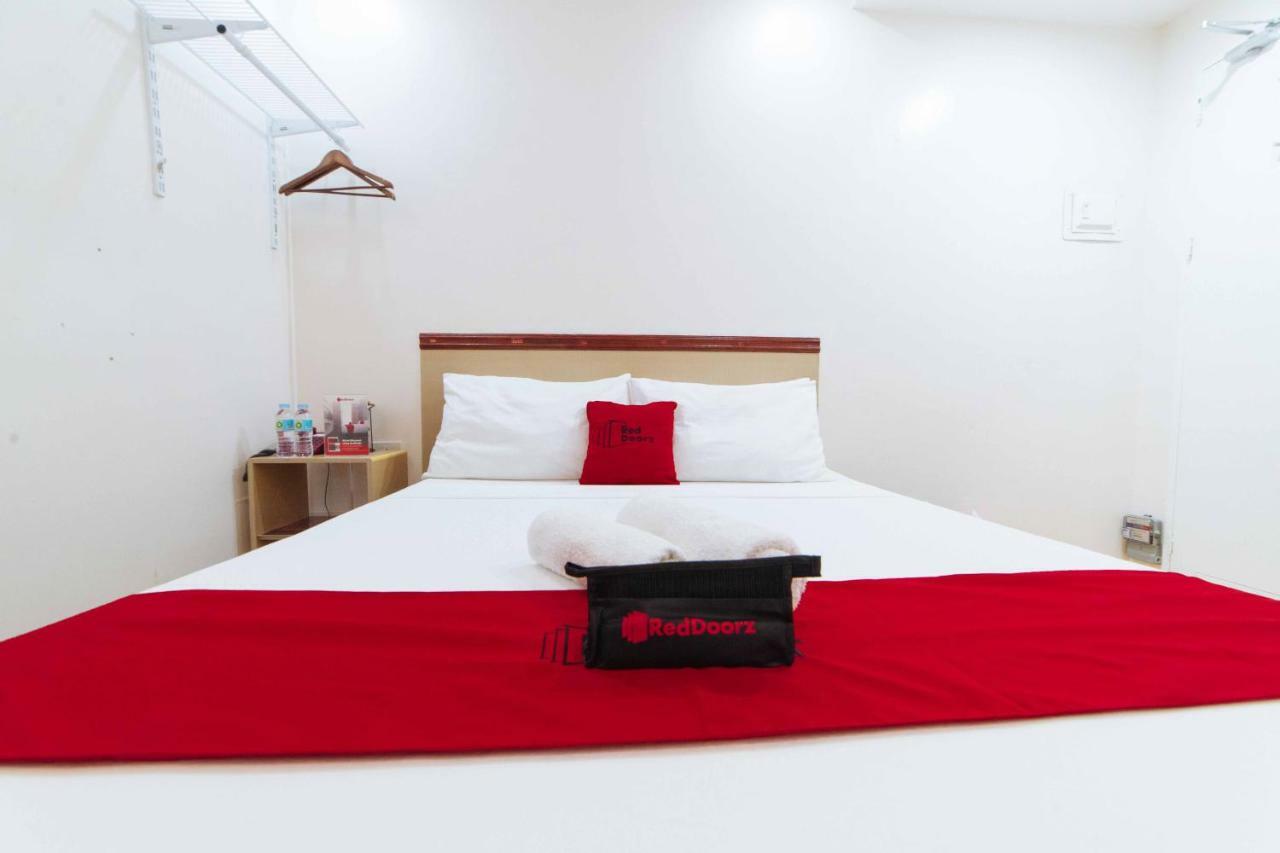 RedDoorz Plus near SM Lanang Davao Zewnętrze zdjęcie