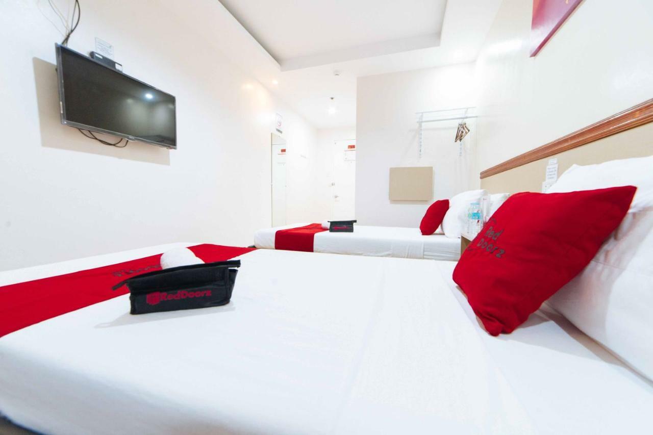 RedDoorz Plus near SM Lanang Davao Zewnętrze zdjęcie