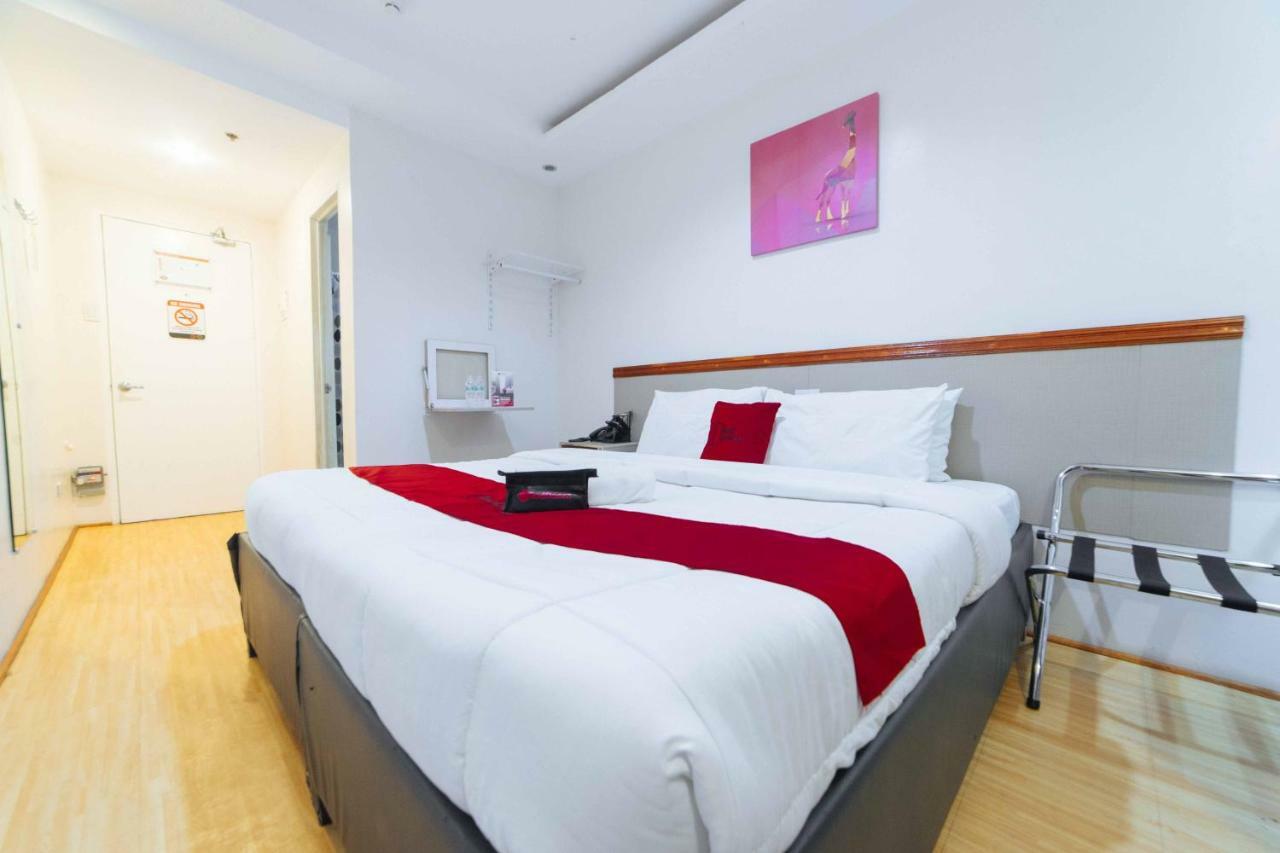 RedDoorz Plus near SM Lanang Davao Zewnętrze zdjęcie